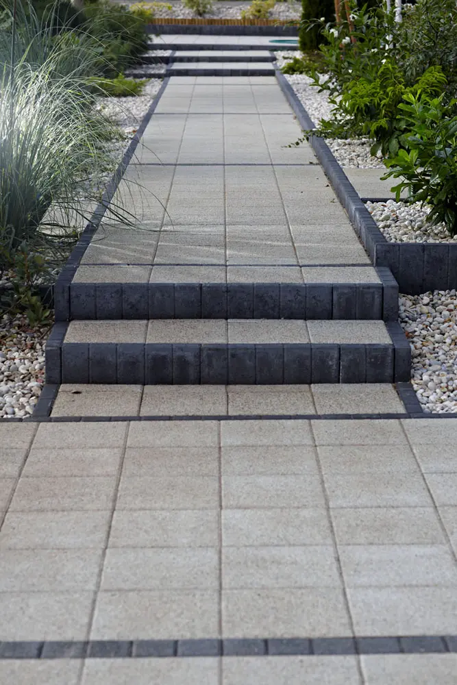 Stepped garden path