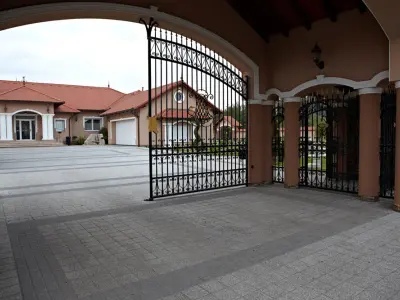Korzó Vario